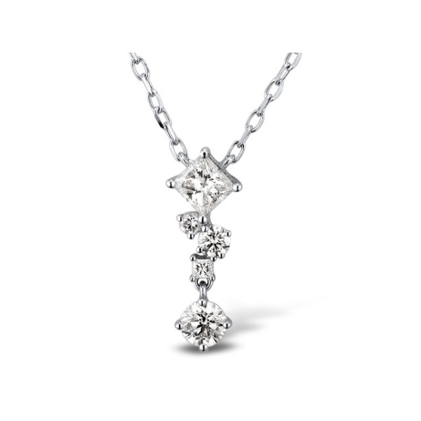 Gold Necklace with Diamond