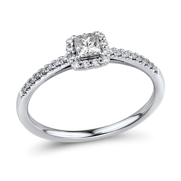 Gold Ring with Diamond