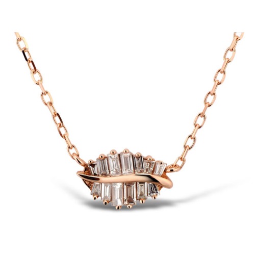 Gold Necklace with Diamond