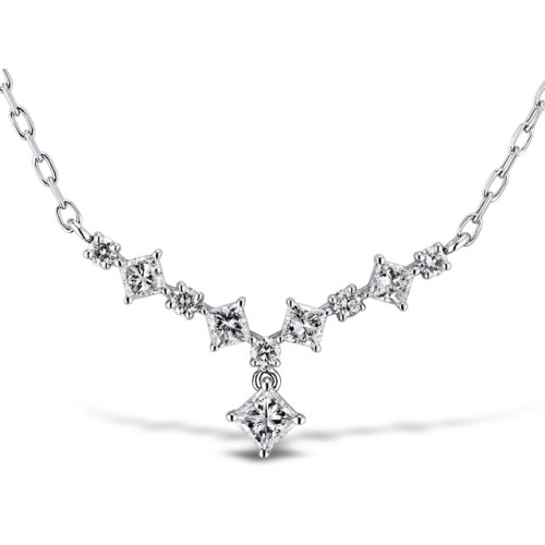 Gold Necklace with Diamond